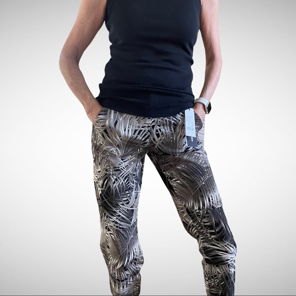 Cambio Textile Pants Jules Jungle Leaves 2 - Picture 5 of 10